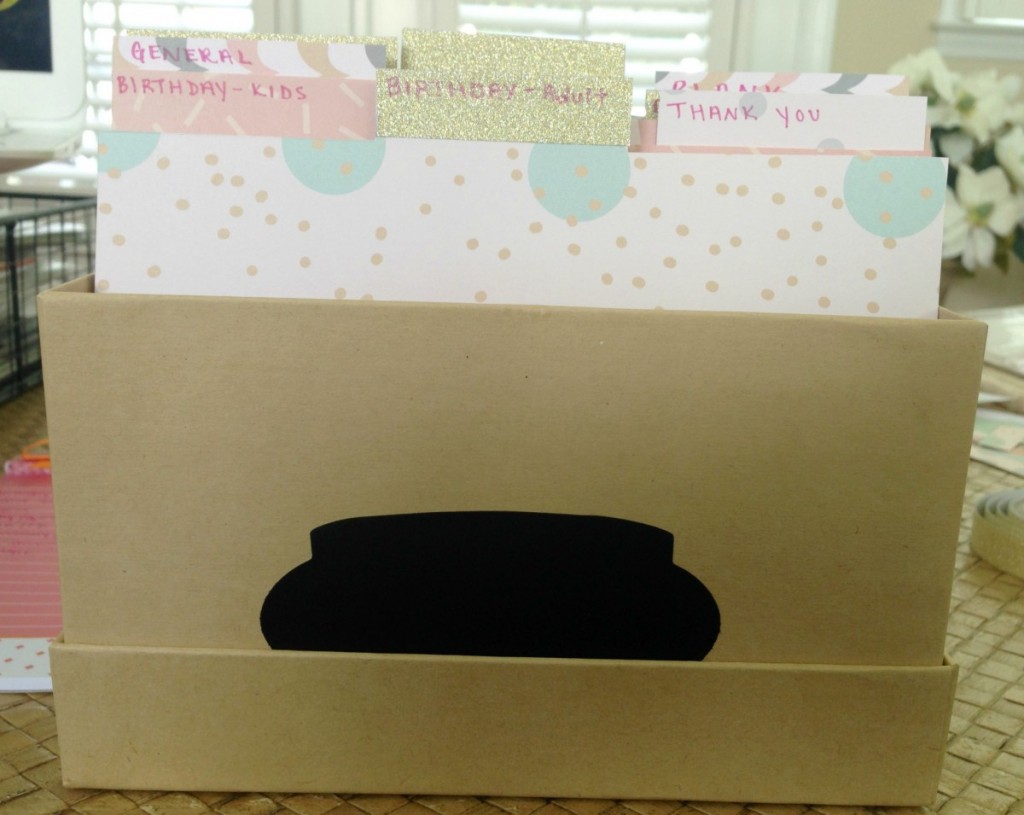 An easy DIY Greeting Card organizer that you can quickly make in 30 minutes!