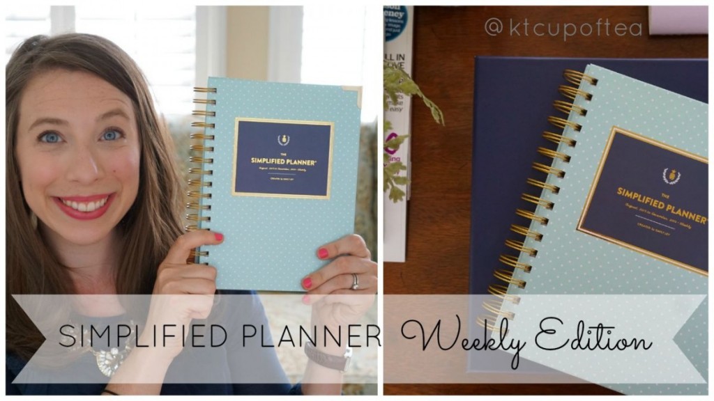 A peek inside the Simplified Planner 2016 Weekly Edition from Emily Ley